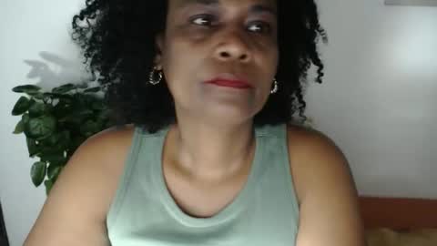 luxa online show from May 14, 1:50 pm