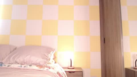 Rouss marie henao  online show from May 14, 1:28 pm