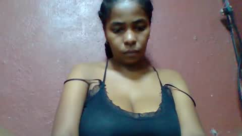 rovaelyah online show from May 4, 6:39 am