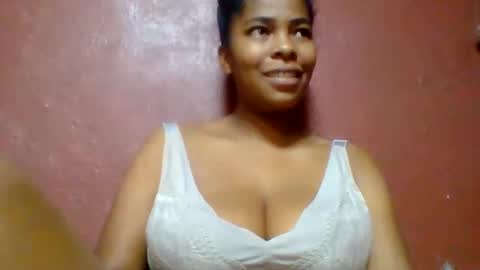 rovaelyah online show from May 24, 3:05 am
