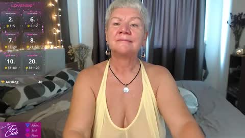 Roxana online show from May 16, 1:52 am