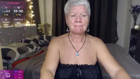 Roxana online show from May 18, 2:23 pm
