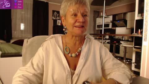 Roxana online show from December 11, 3:05 pm