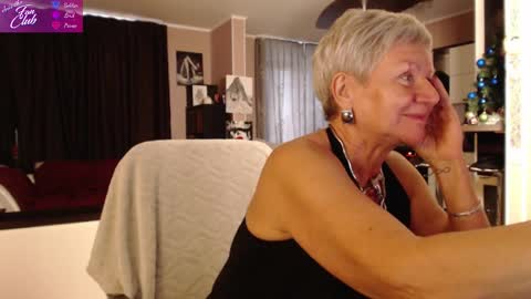 Roxana online show from December 27, 12:01 pm