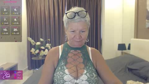 Roxana online show from December 5, 1:05 am