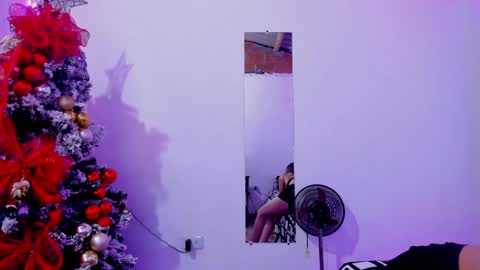 roxy online show from December 4, 4:27 pm