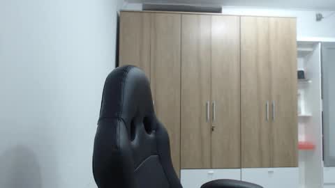 Roxana online show from February 24, 2:11 am