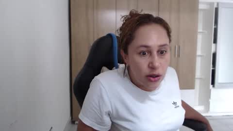 Roxana online show from November 10, 5:19 pm