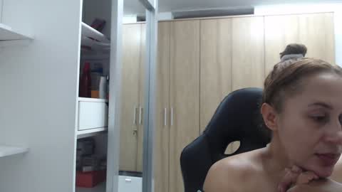 Roxana online show from December 30, 11:28 pm