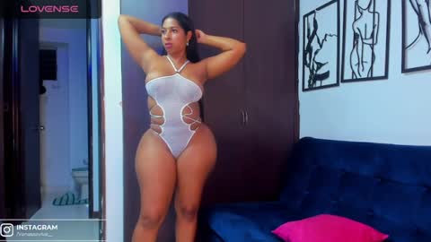 Snapshot of roxanasmiith chatting on January 14, 6:45 am Roxxx Thee Stallion online show from January 14, 6:45 am
