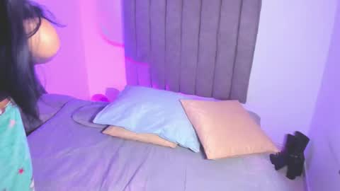 Roxane online show from December 17, 2:49 am