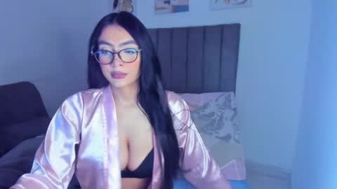 Roxane online show from April 8, 12:07 pm