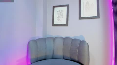  Roxanna  online show from May 17, 7:02 pm
