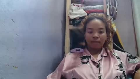 roxanne_98 online show from May 26, 4:01 am