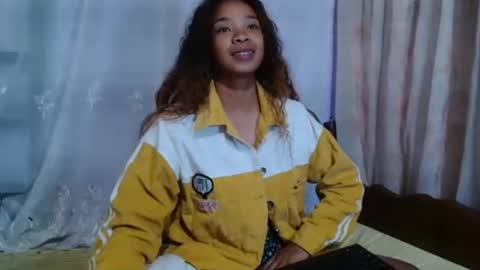 roxanne_98 online show from January 29, 2:51 am
