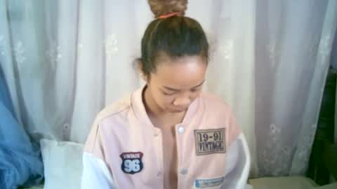 roxanne_98 online show from January 23, 3:05 am