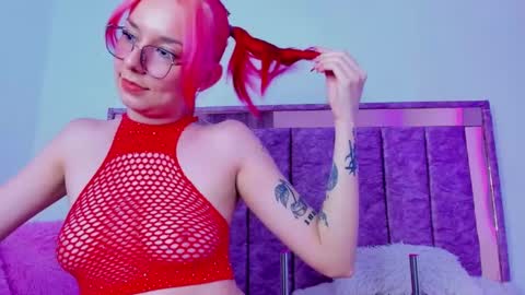 Snapshot of roxi_sexy99 chatting on December 10, 7:43 pm ROXI online show from December 10, 7:43 pm
