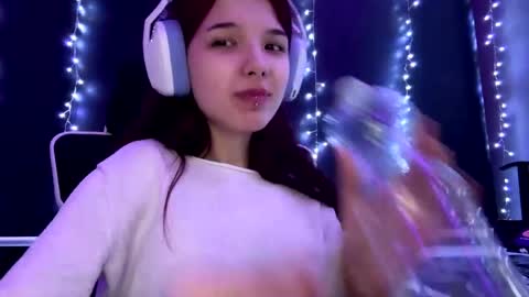 Hana online show from May 25, 3:11 pm