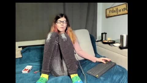 roxihazeleyes online show from January 15, 2:06 am