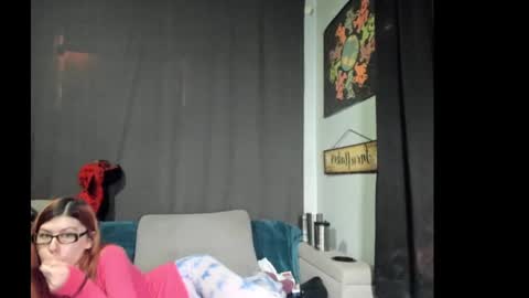 roxihazeleyes online show from October 6, 10:58 pm