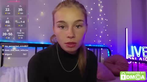 Snapshot of roxxxie_reid chatting on September 16, 7:55 pm Roxieex ABBY online show from September 16, 7:55 pm
