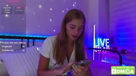 Snapshot of roxxxie_reid chatting on September 11, 9:48 pm Roxieex ABBY online show from September 11, 9:48 pm