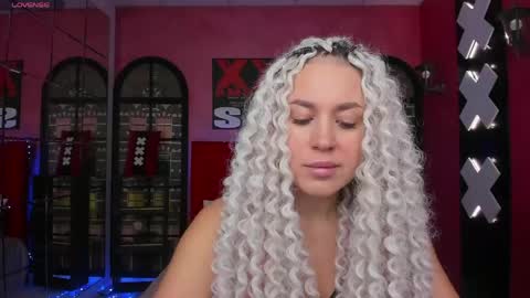 Roxy online show from May 19, 1:23 am