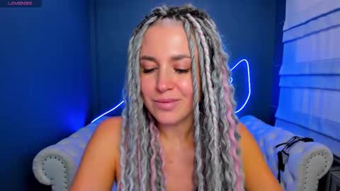 Roxy online show from March 27, 8:26 am