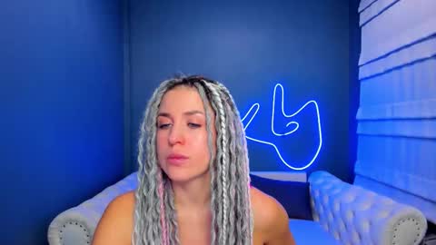 Roxy online show from December 18, 1:43 am