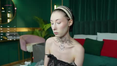 roxanne online show from May 21, 4:10 am