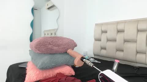 Roxy smith69 online show from October 3, 1:54 am