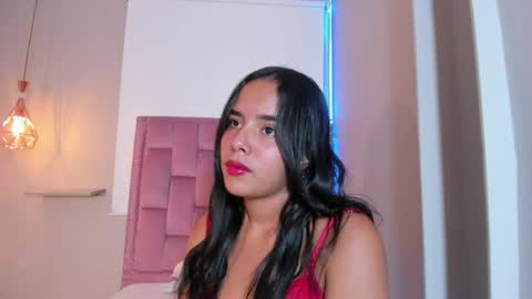 roxy_stone1 online show from May 6, 8:13 pm