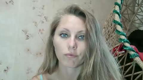 roxyfox18x01 online show from October 5, 2:44 pm