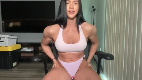 roxyheartley online show from May 20, 8:39 pm