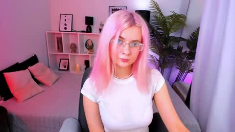 Roxy online show from May 22, 5:00 pm
