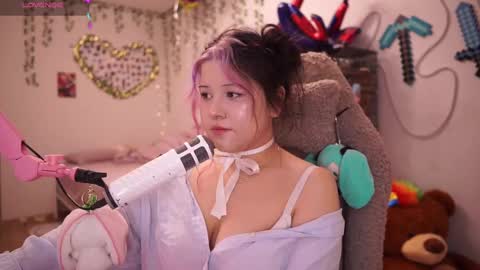 roxysuh online show from November 23, 7:43 am