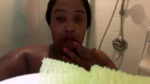 royalepryncess online show from November 12, 12:47 pm