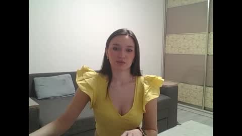 Roza05x online show from April 6, 8:15 am