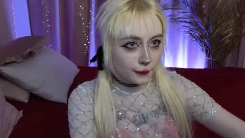 Rraffaellka online show from May 16, 9:36 pm