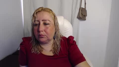 Snapshot of rubi_halliwey chatting on September 28, 2:11 pm Rubi online show from September 28, 2:11 pm