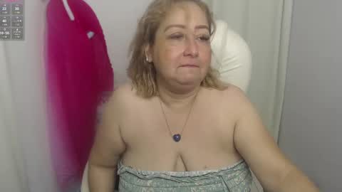 Snapshot of rubi_halliwey chatting on February 23, 1:34 pm Rubi online show from February 23, 1:34 pm