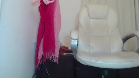 Snapshot of rubi_halliwey chatting on March 8, 12:09 am Rubi online show from March 8, 12:09 am