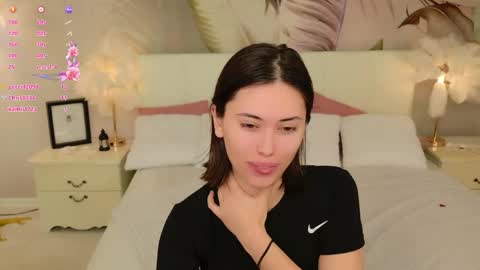 Luuna online show from April 9, 2:11 pm