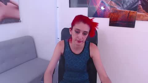 ruby_your_milf online show from February 18, 7:21 am