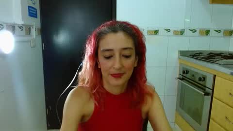 ruby_your_milf online show from December 16, 7:31 pm