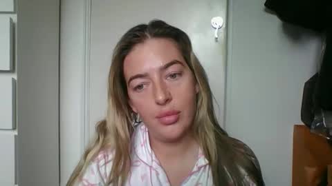 rubyredxxxoxxx online show from March 13, 8:48 am