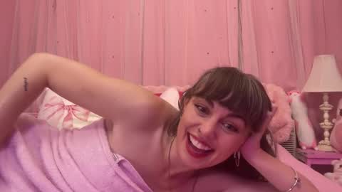 Rue Hallow online show from September 26, 3:26 am