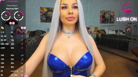 Ava online show from December 25, 8:28 pm