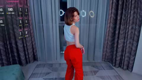 Snapshot of ruthakihn chatting on September 21, 5:22 pm Jessica Blondie Lannie Brunette online show from September 21, 5:22 pm
