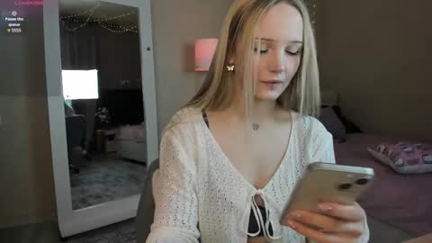 Ashley online show from November 17, 1:34 pm